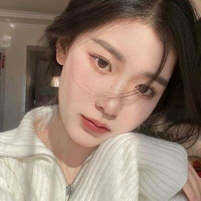 黑暗中的两个人